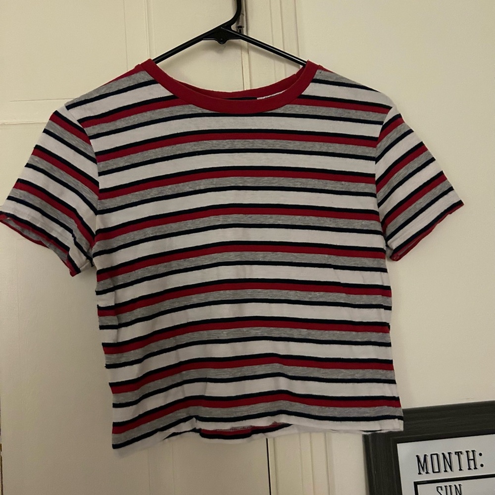 Brandy Melville Cropped Helen Tee - Picture 1 of 3